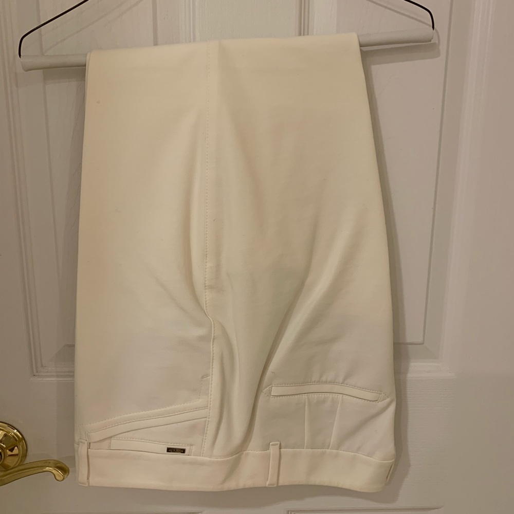 White House Black Market Cream Cropped Pants